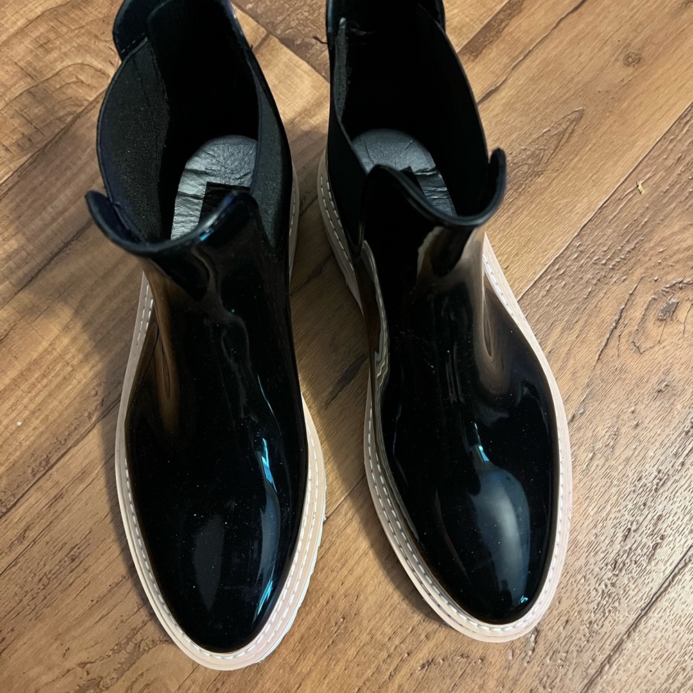 Dolce Vita Patent leather rain boots